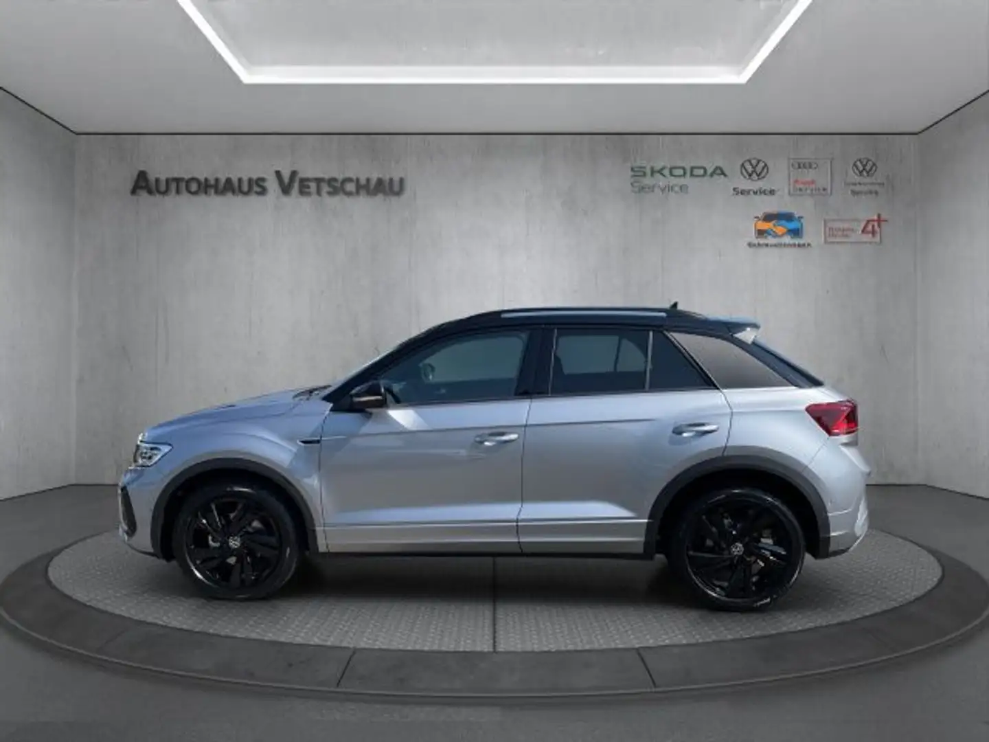 Volkswagen T-Roc R-Line 1.5 TSI OPF DSG/AHV/RFK/IQ.D/NAVI LED Silber - 2