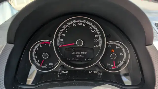 Volkswagen Up! view 12