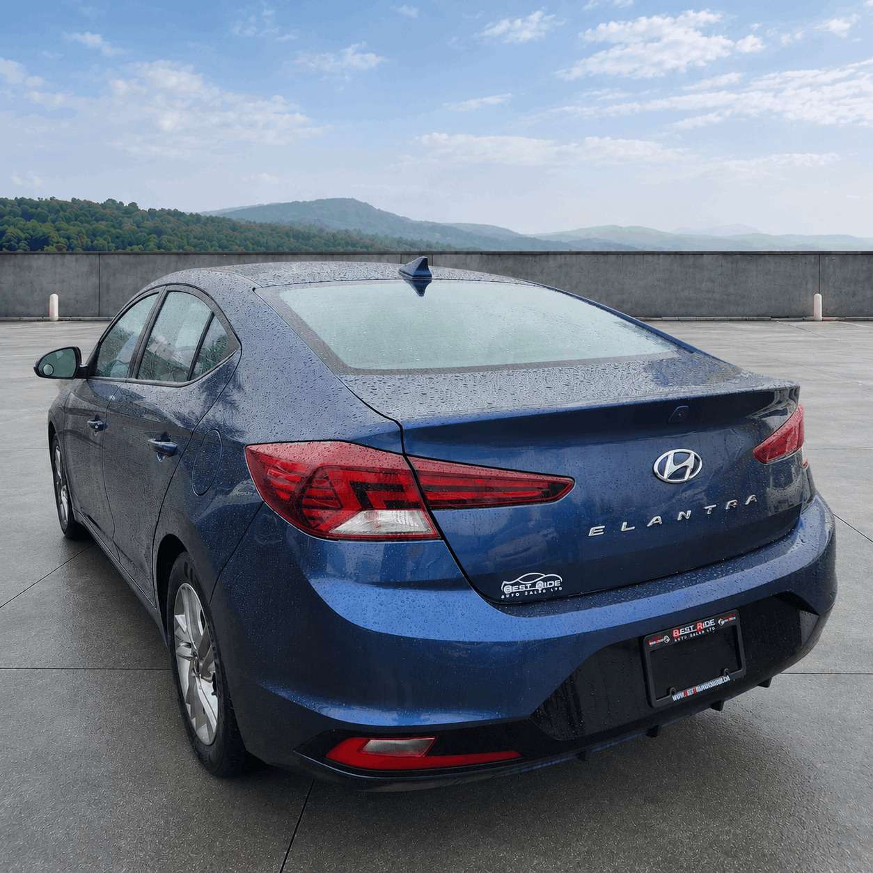 2019 Hyundai Elantra Preferred Auto (Certified Rebuilt Title) — снимка 1