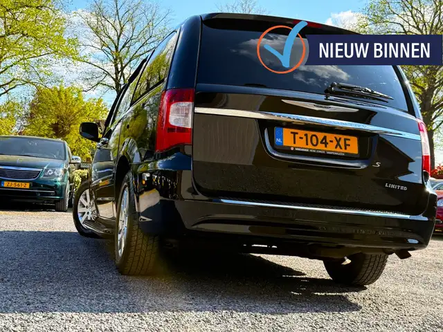 Chrysler Grand Voyager 3.6 V6 LIMITED BULL-BARS BLACK-S J.DAIMLER 2xTV/DV