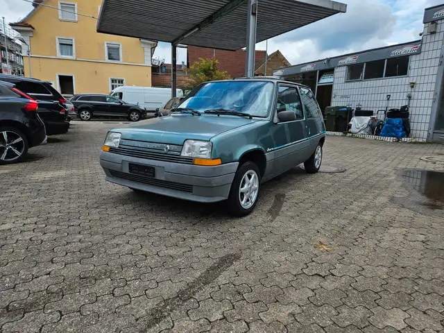Renault R 5