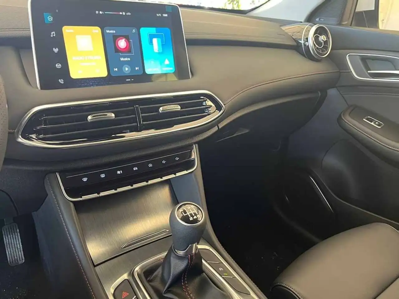 MG HS 1.5 T Comfort, миниатюра 10