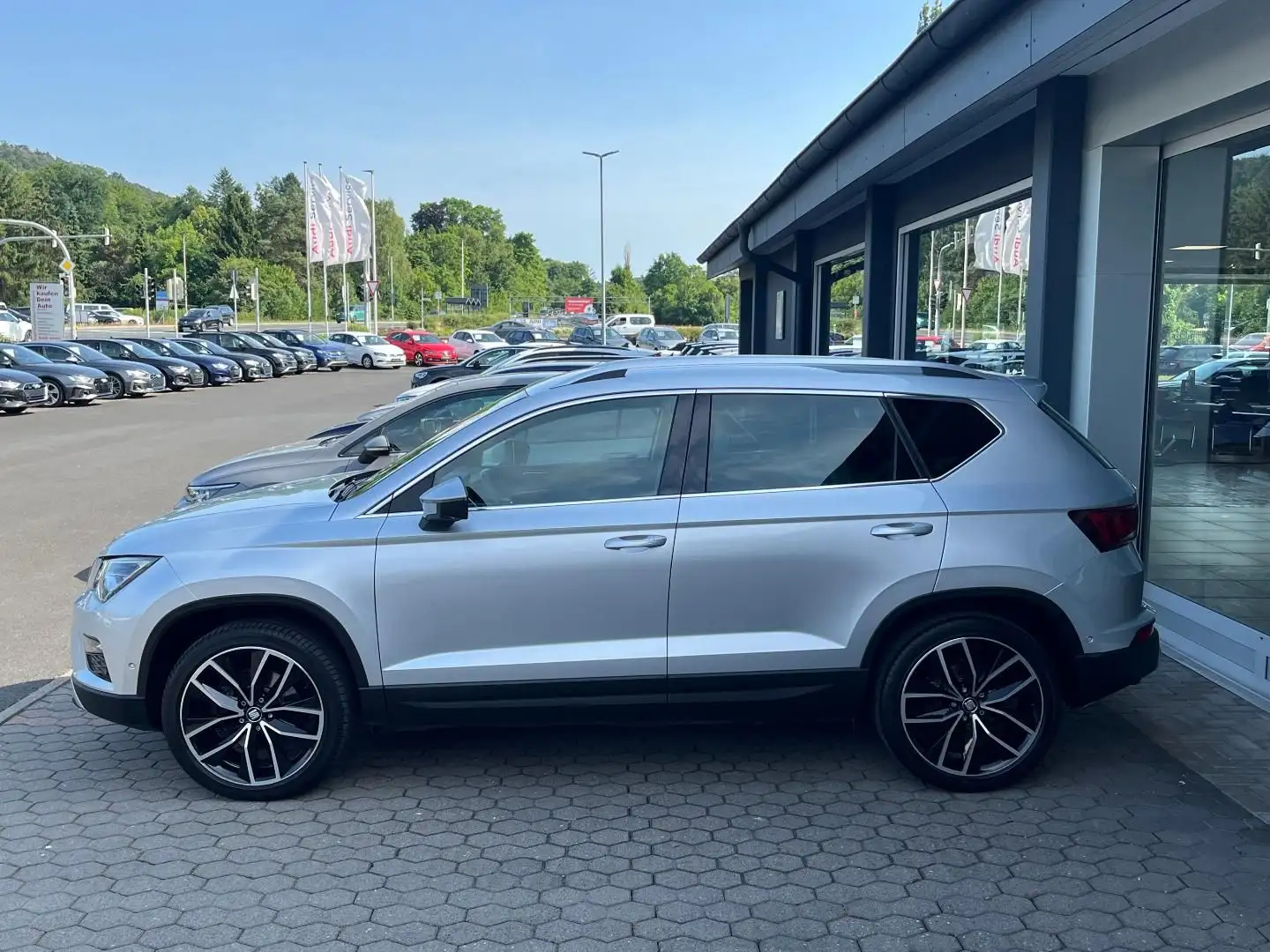 SEAT Ateca XCELLENCE 2.0 TDI 4x4 DSG, 19",AHK,Navi,Al Silber - 2