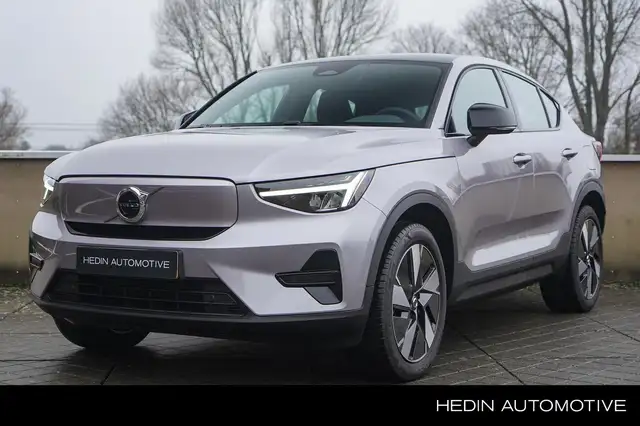 Volvo EC40 Single Motor Plus 70 kWh | Glazen Dak | Keyless En