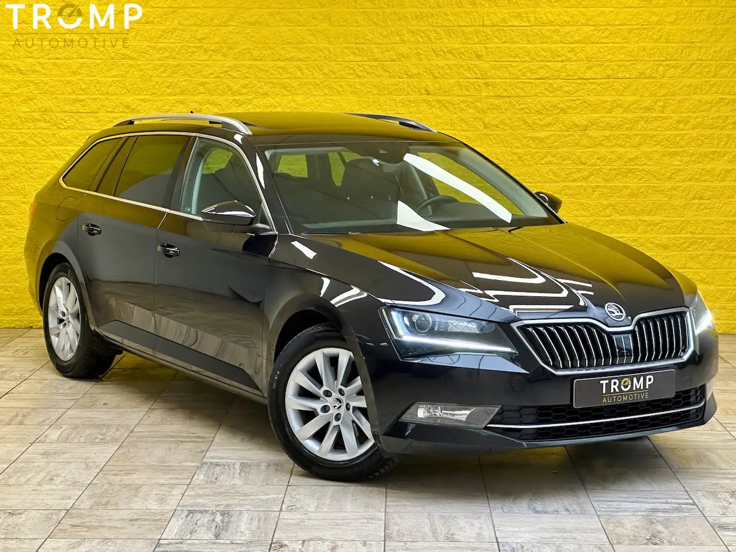 Skoda Superb Combi 1.6 TDI Style Business Zwart - 2
