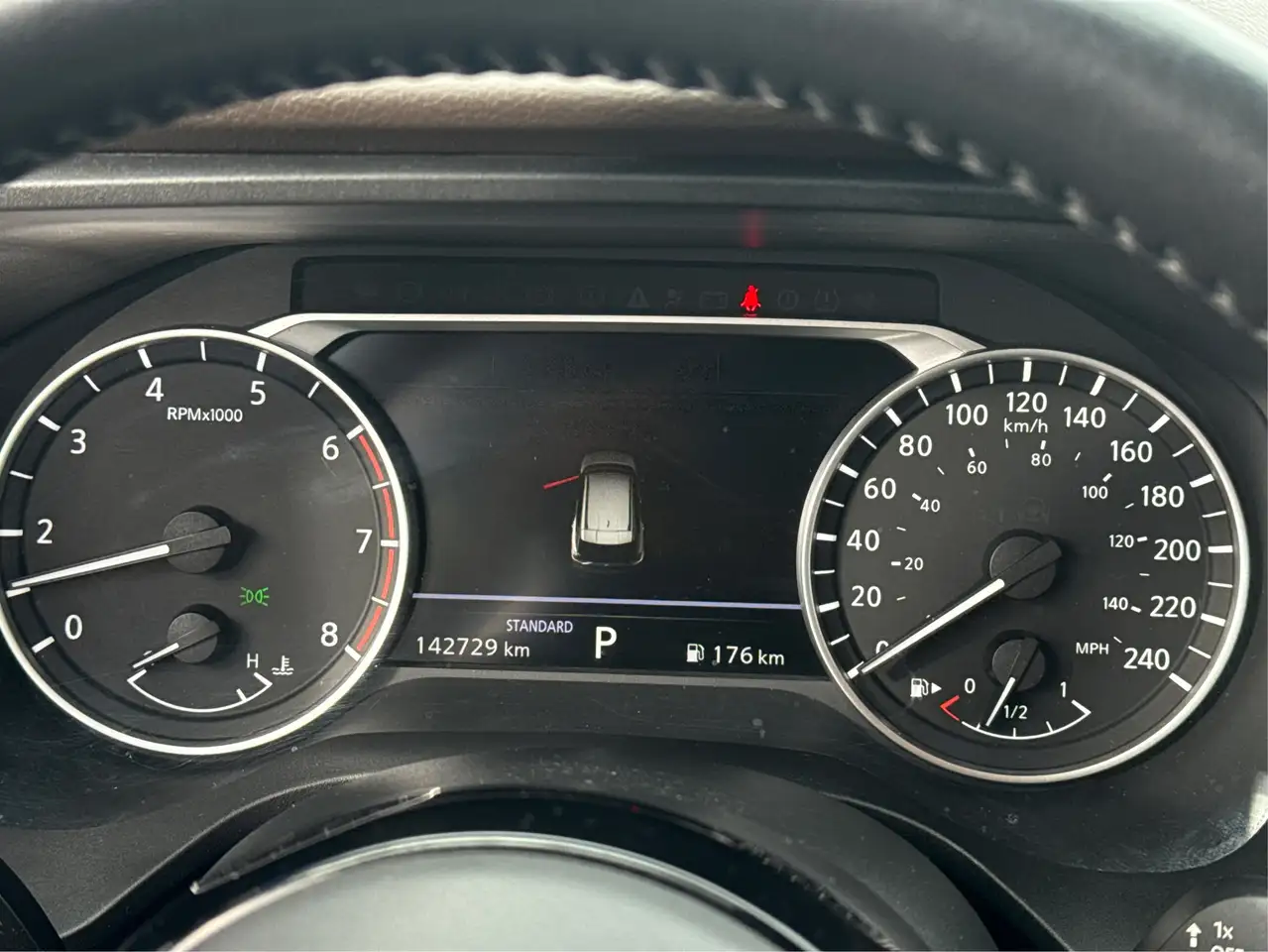 Nissan Rogue снимка Nissan Rogue