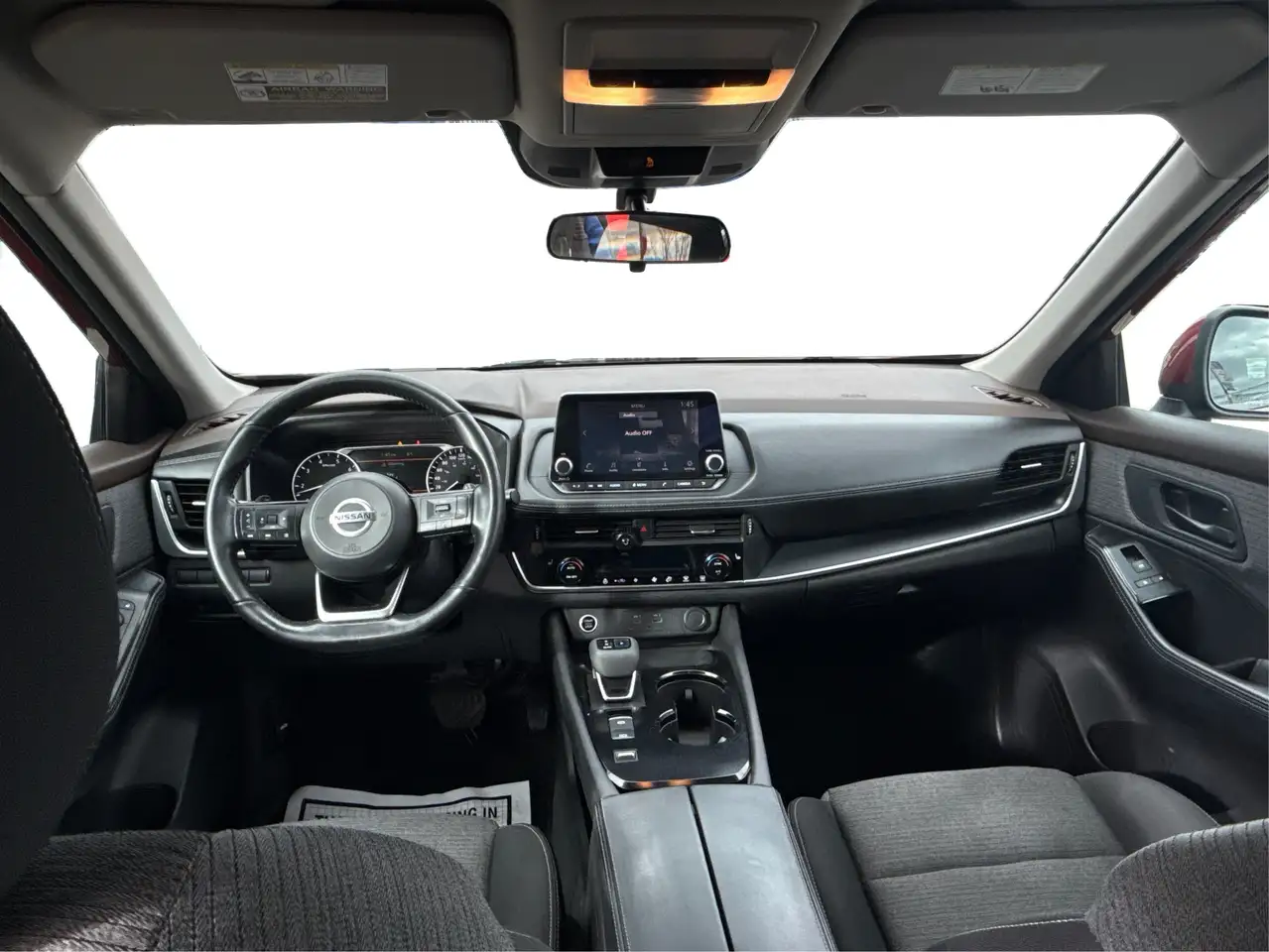 Nissan Rogue снимка Nissan Rogue