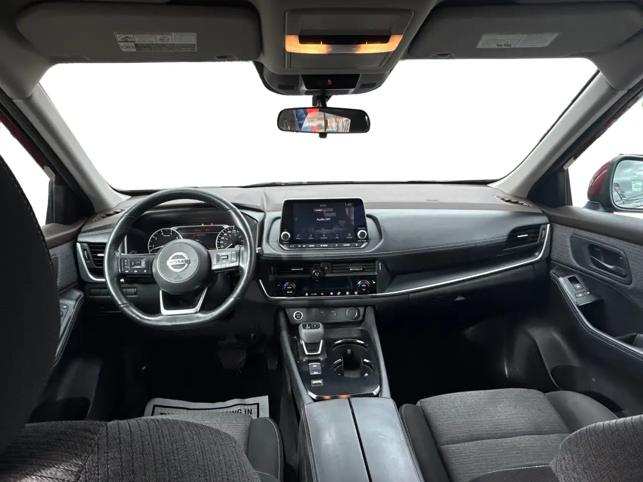 Nissan Rogue снимка Nissan Rogue