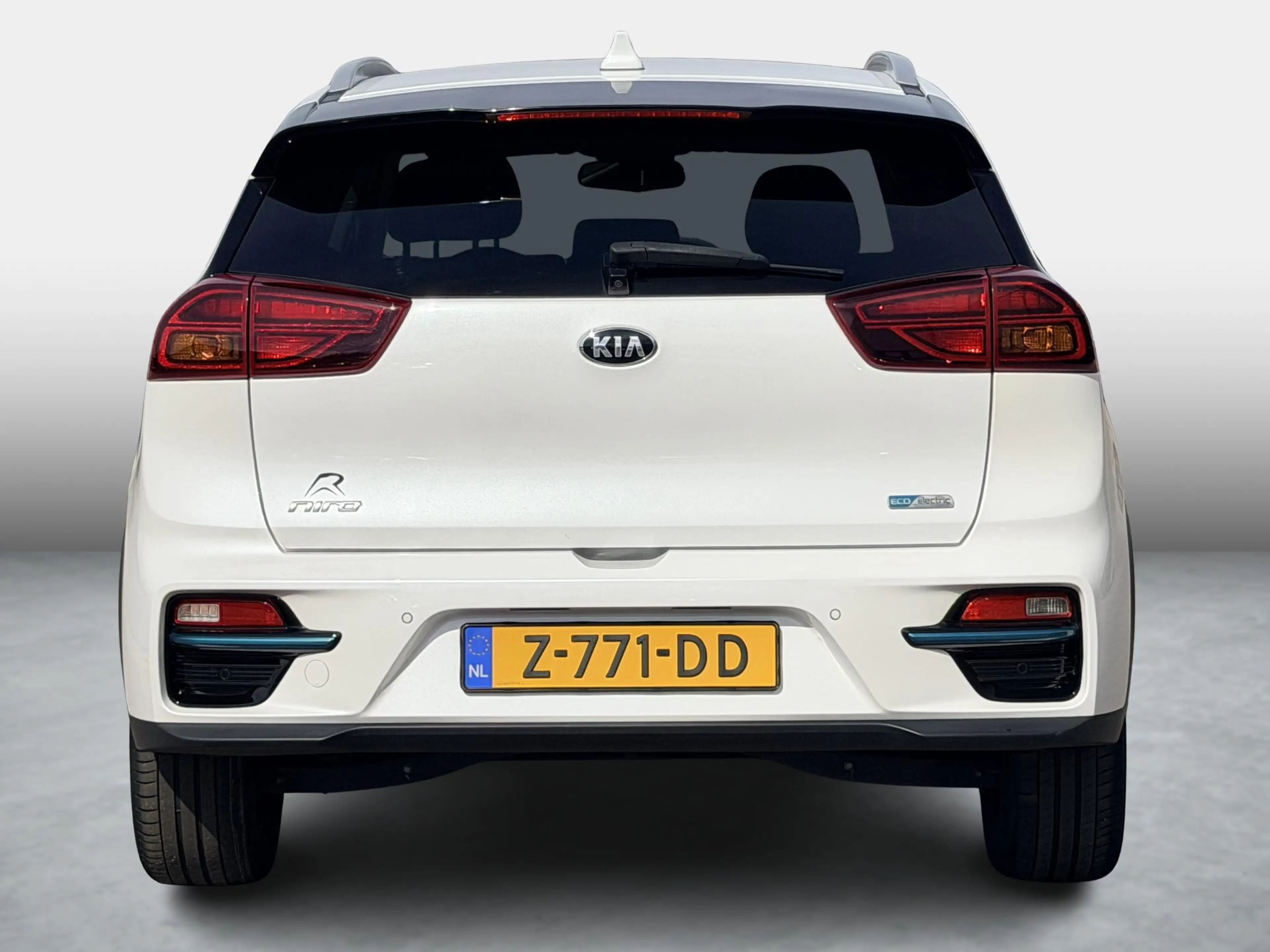 Kia e-Niro DynamicLine 64 kWh SOH 95,8% | Warmtepomp | JBL | — photo 11