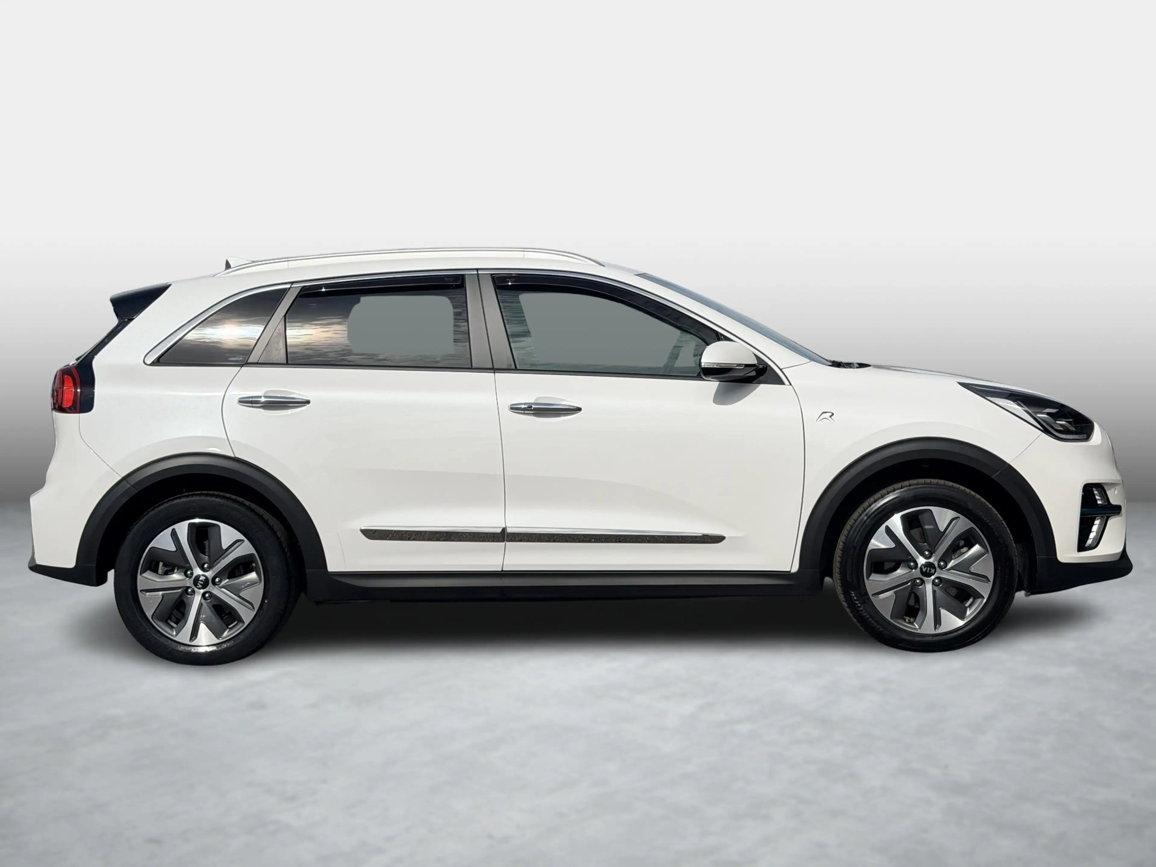 Kia e-Niro DynamicLine 64 kWh SOH 95,8% | Warmtepomp | JBL | — photo 6