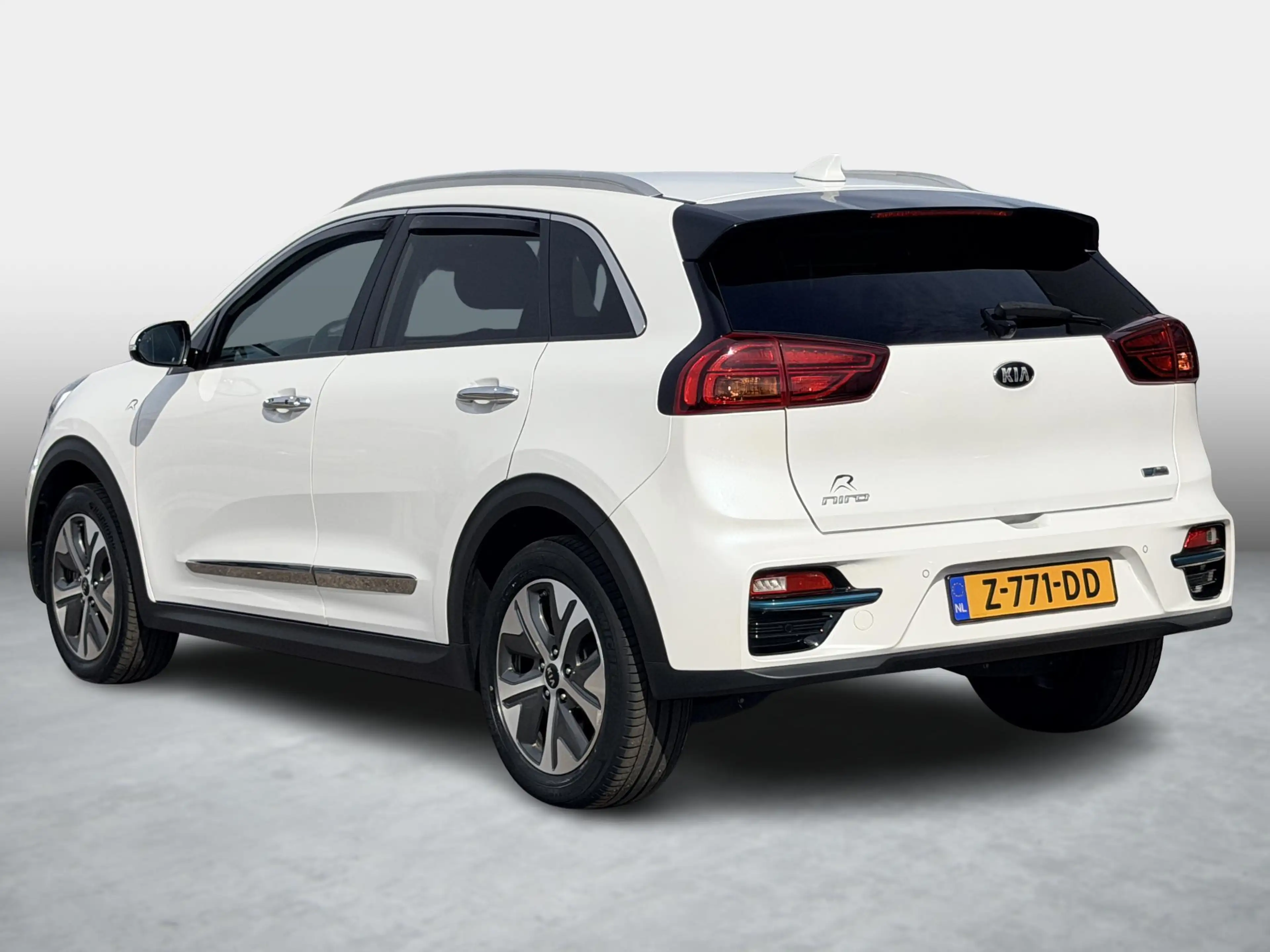 Kia e-Niro DynamicLine 64 kWh SOH 95,8% | Warmtepomp | JBL | — photo 21