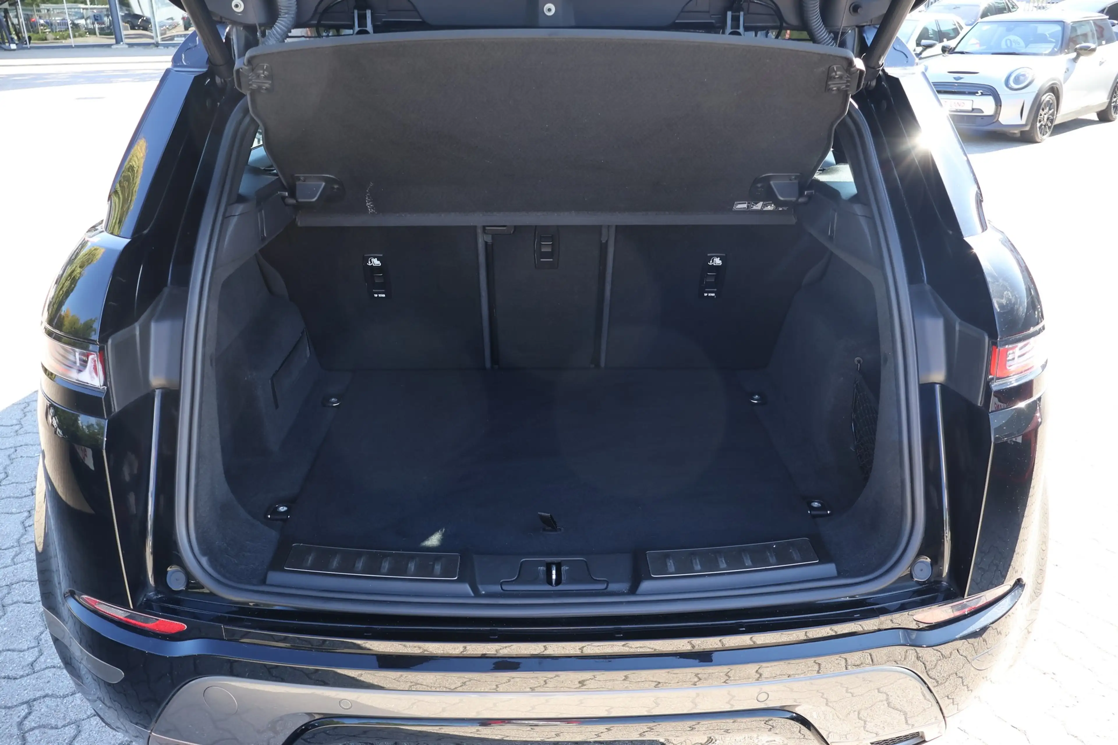 Land Rover Range Rover Evoque Evoque 2.0 M-Hybrid R-Dynamic LED Navi Tempomat — photo 15
