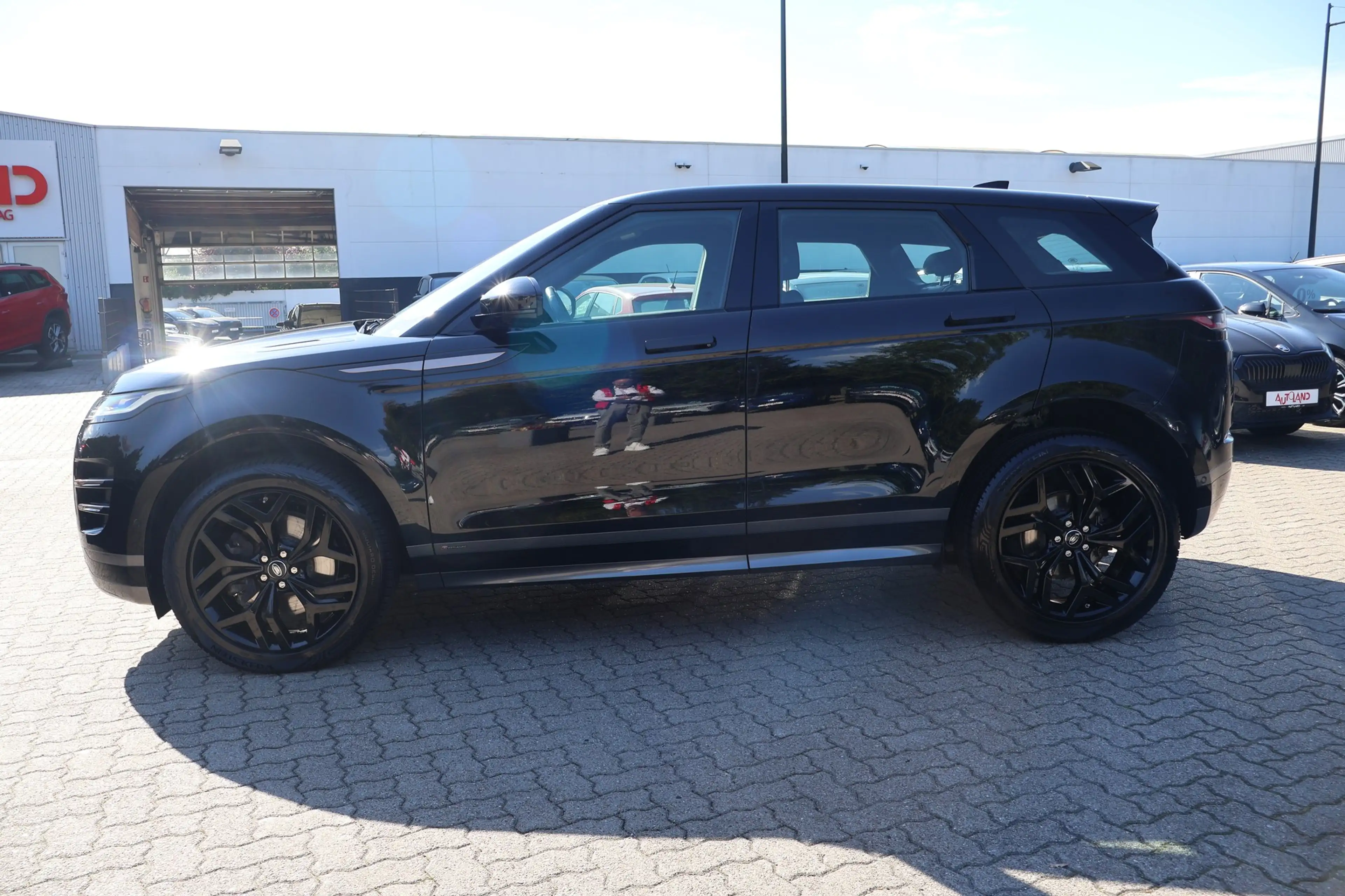 Land Rover Range Rover Evoque Evoque 2.0 M-Hybrid R-Dynamic LED Navi Tempomat — photo 2
