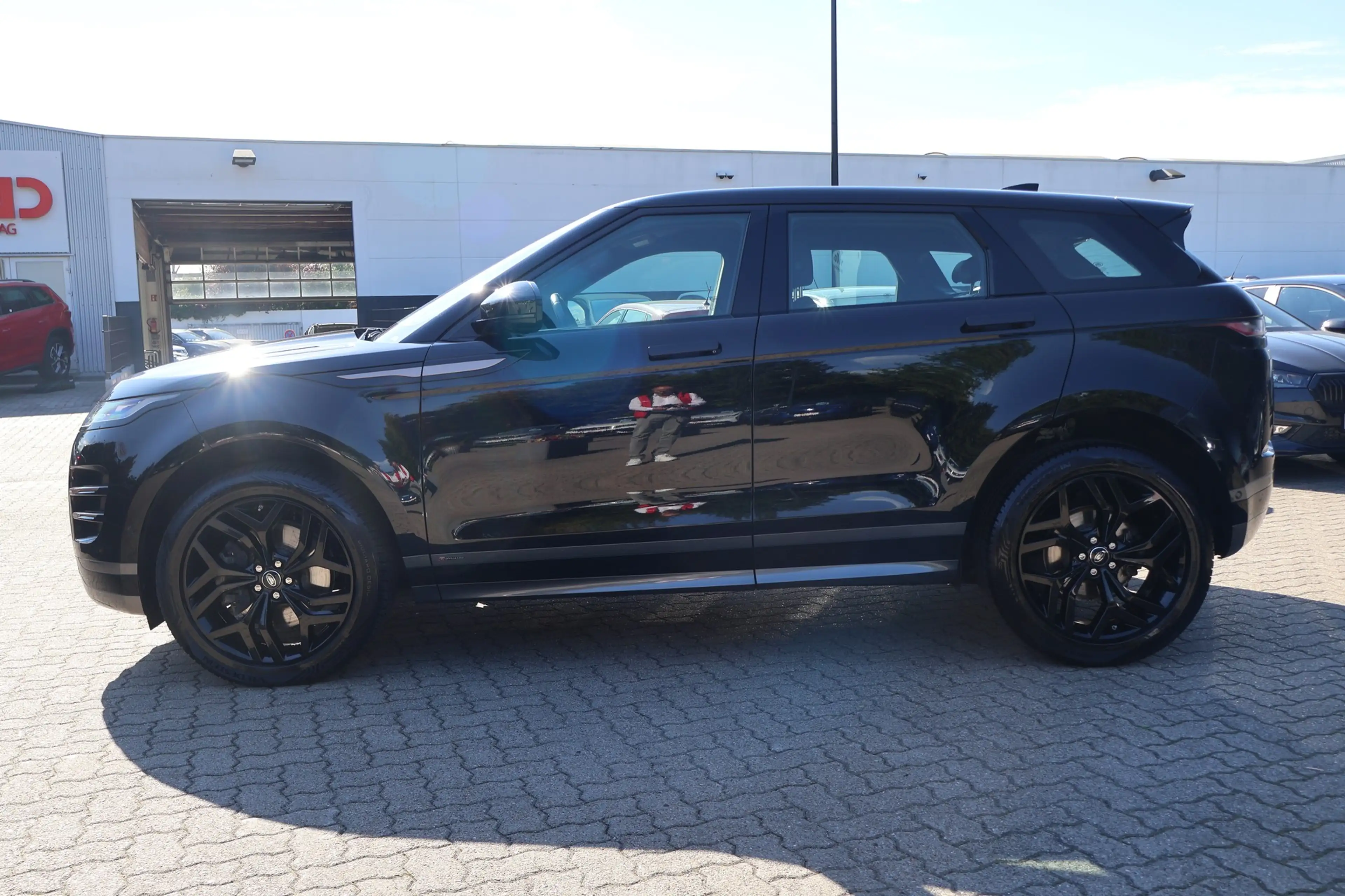 Land Rover Range Rover Evoque Evoque 2.0 M-Hybrid R-Dynamic LED Navi Tempomat — photo 4