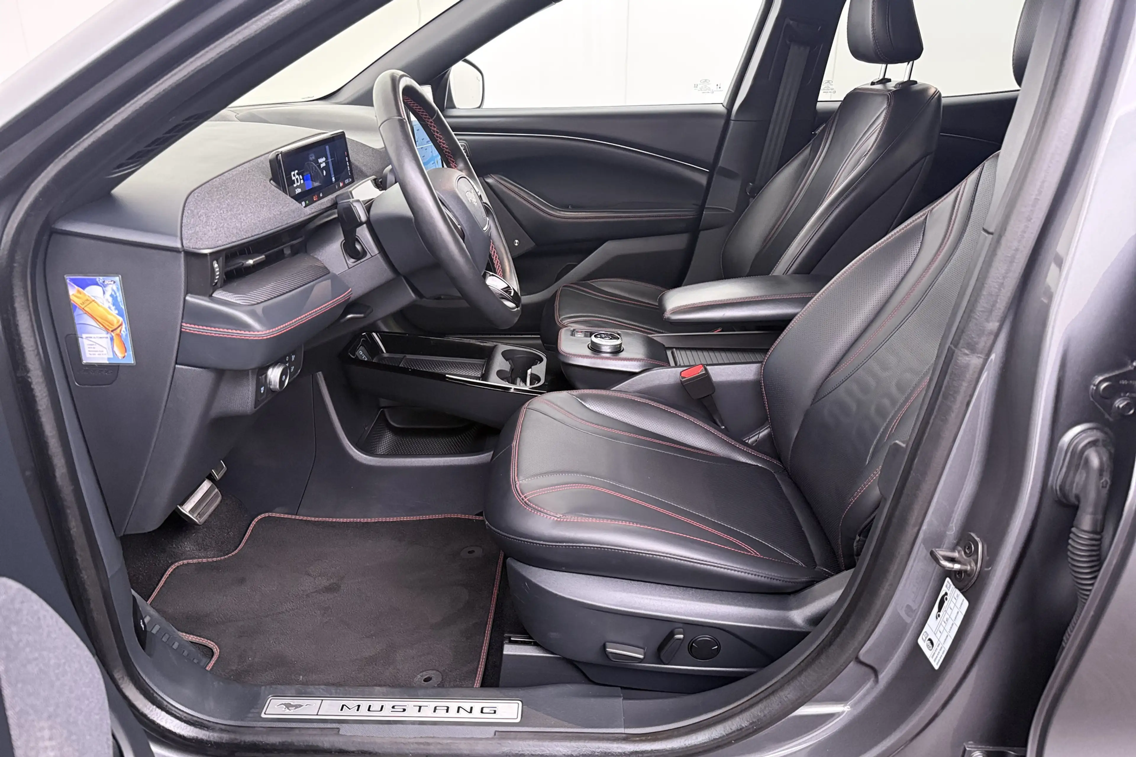 Ford Mustang Mach-E Extended First Edition AWD 98 kWh (SOH 94%) Adapt. — photo 11