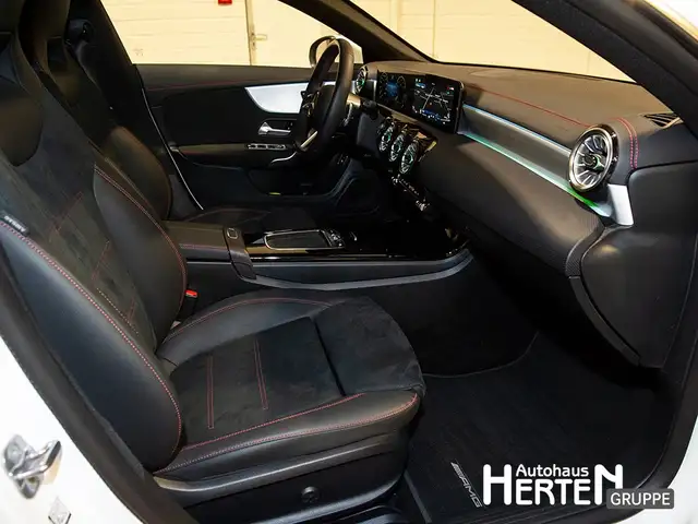 Mercedes-Benz Cla view 6