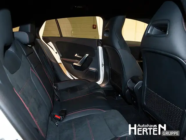 Mercedes-Benz Cla view 16