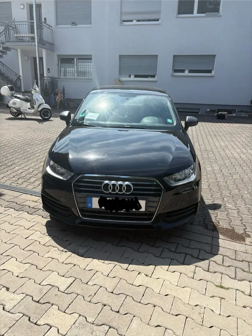 Audi A1 1.0 TFSI ultra Schwarz - 2