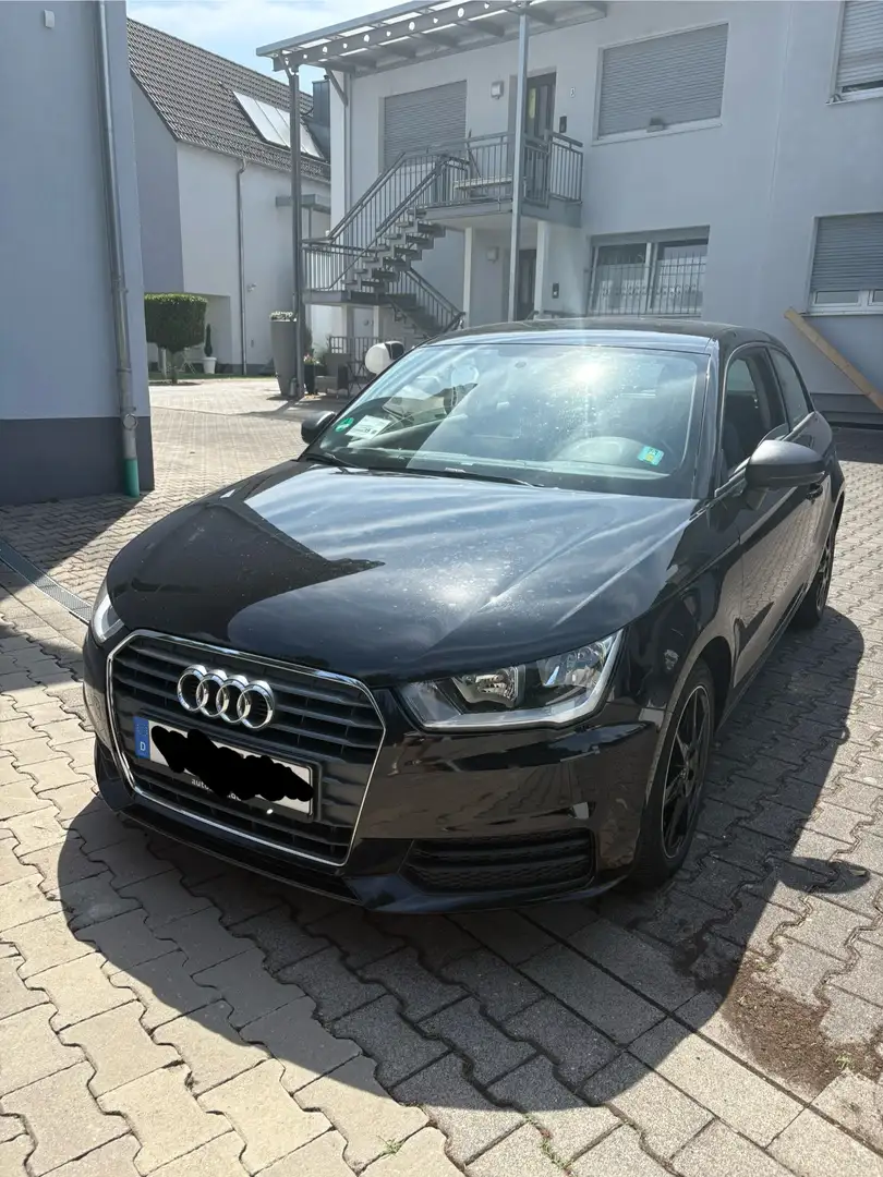 Audi A1 1.0 TFSI ultra Schwarz - 1