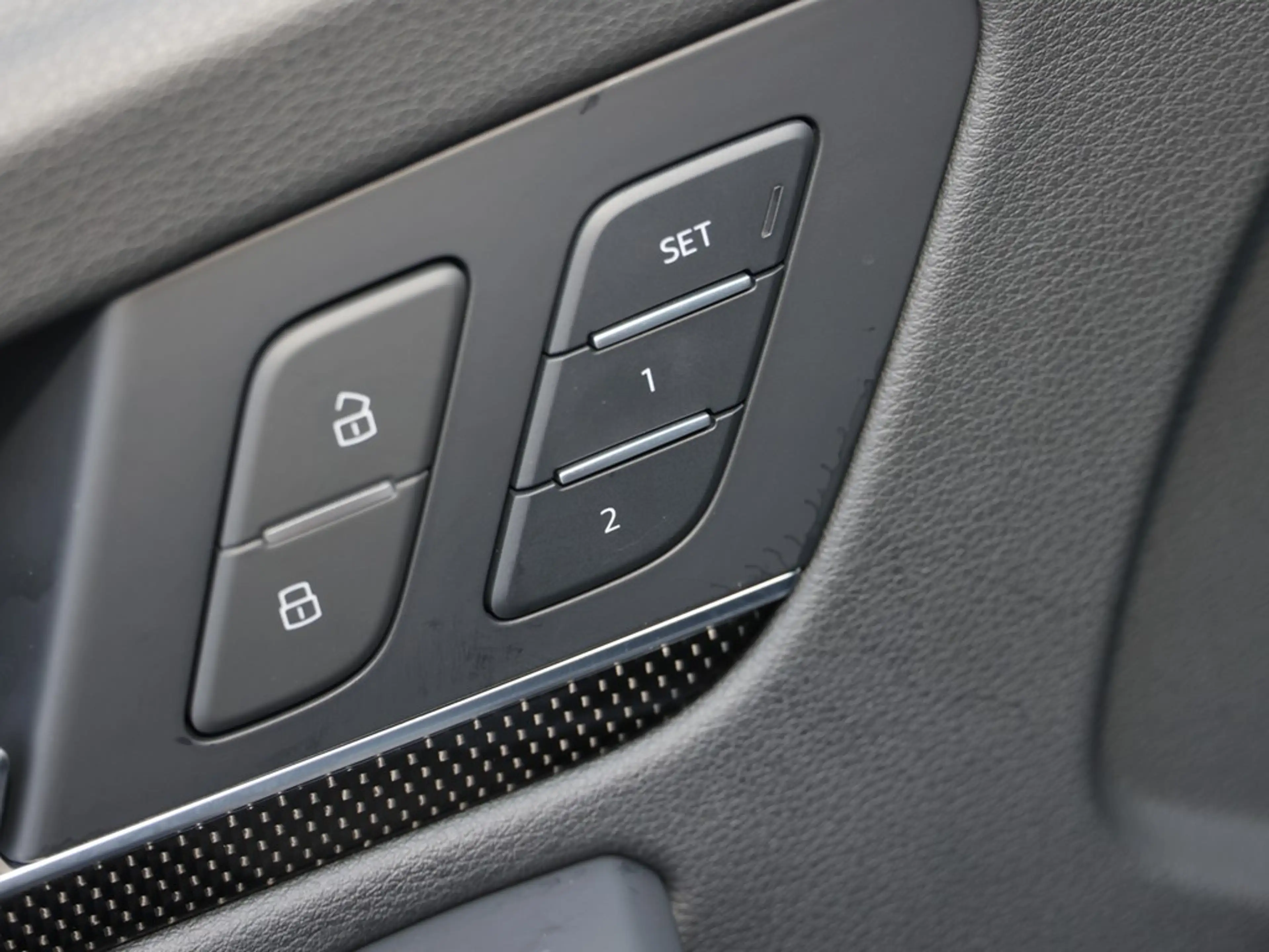 Audi SQ5 TDI tiptronic — photo 10