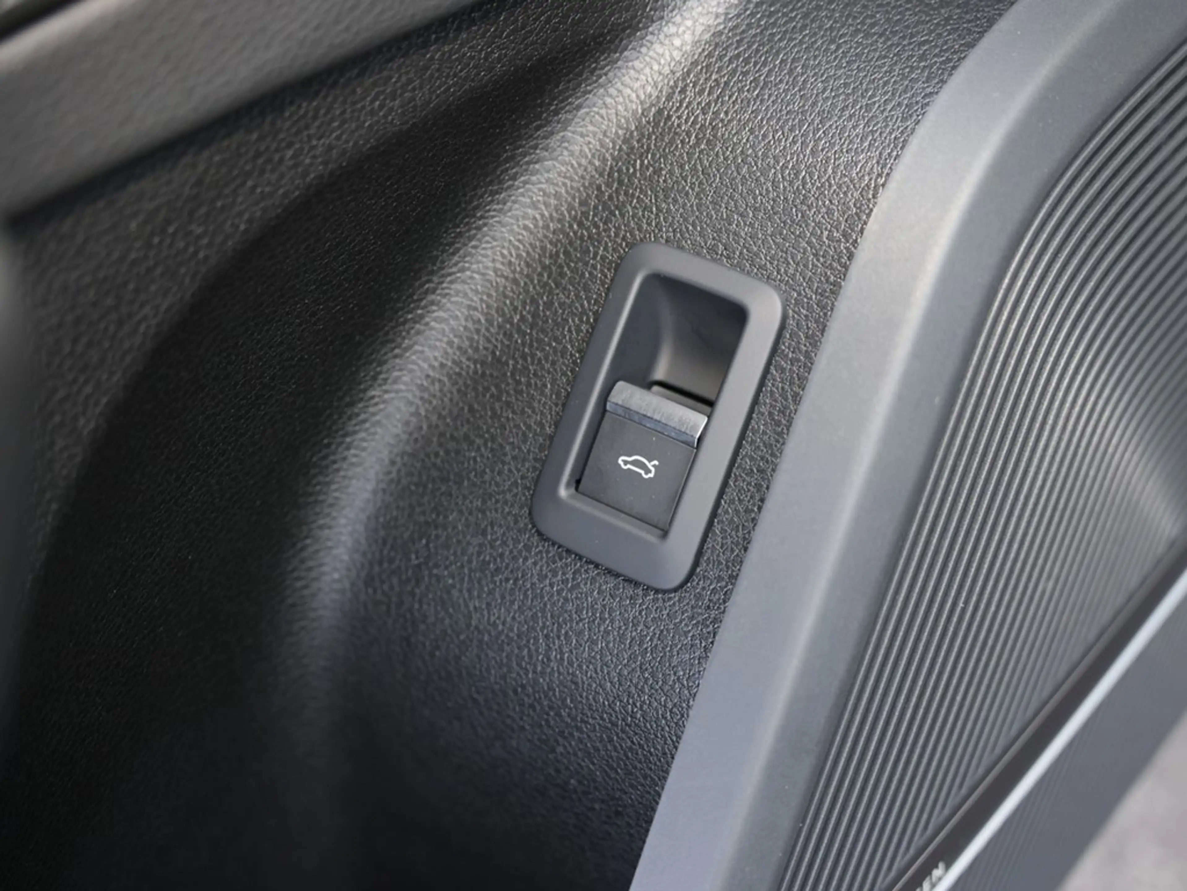 Audi SQ5 TDI tiptronic — photo 9