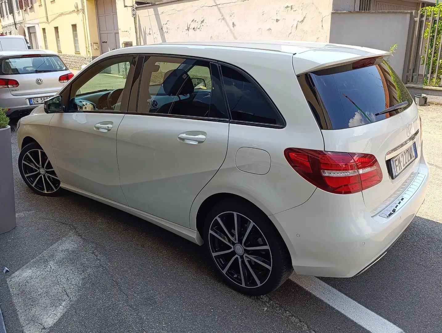 Mercedes-Benz B 180 d Euro 6 Sport Pack Night restyling Navi/Led/Full Bianco - 2
