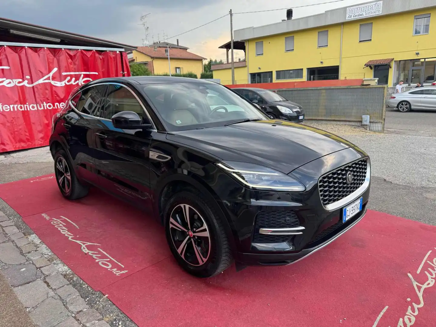 Jaguar E-Pace 2.0D I4 163 CV AWD Auto SE Noir - 2
