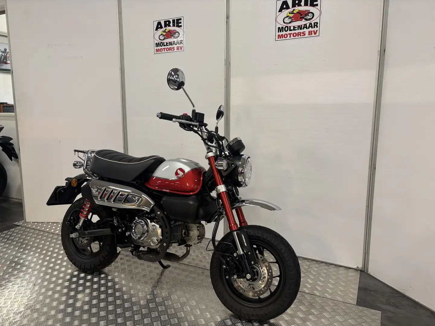 Honda Monkey 125 ABS Rood - 2