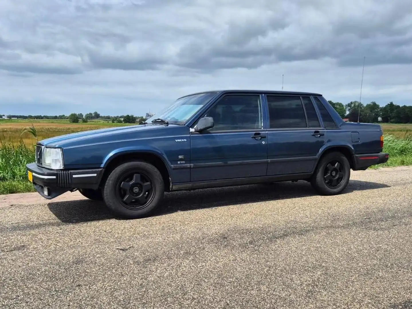 Volvo 740 740 2.3 GL Inj. Blau - 1