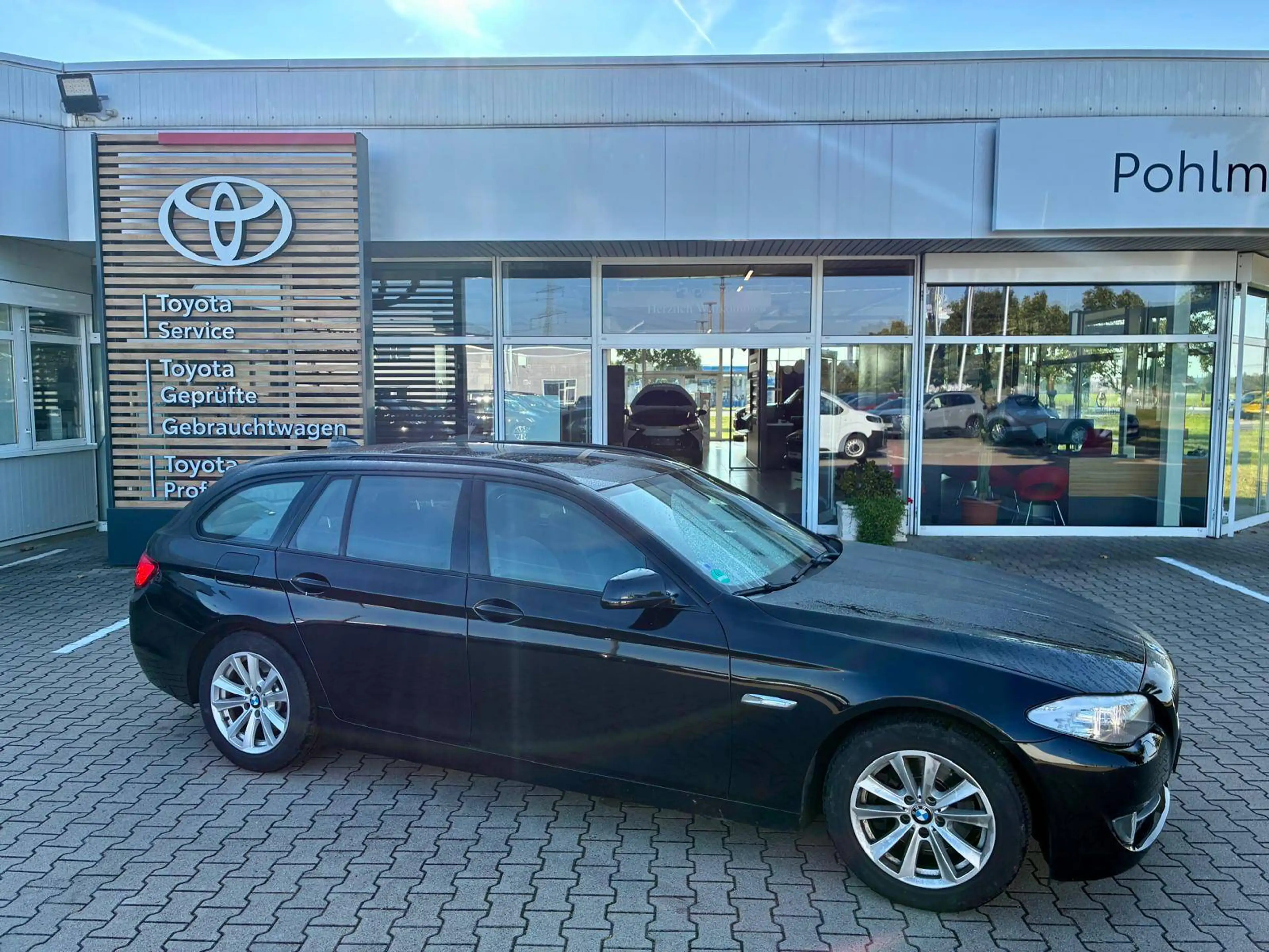 BMW 523 523 i Touring PANO-DACH*LEDER*XENON*SH*PDC