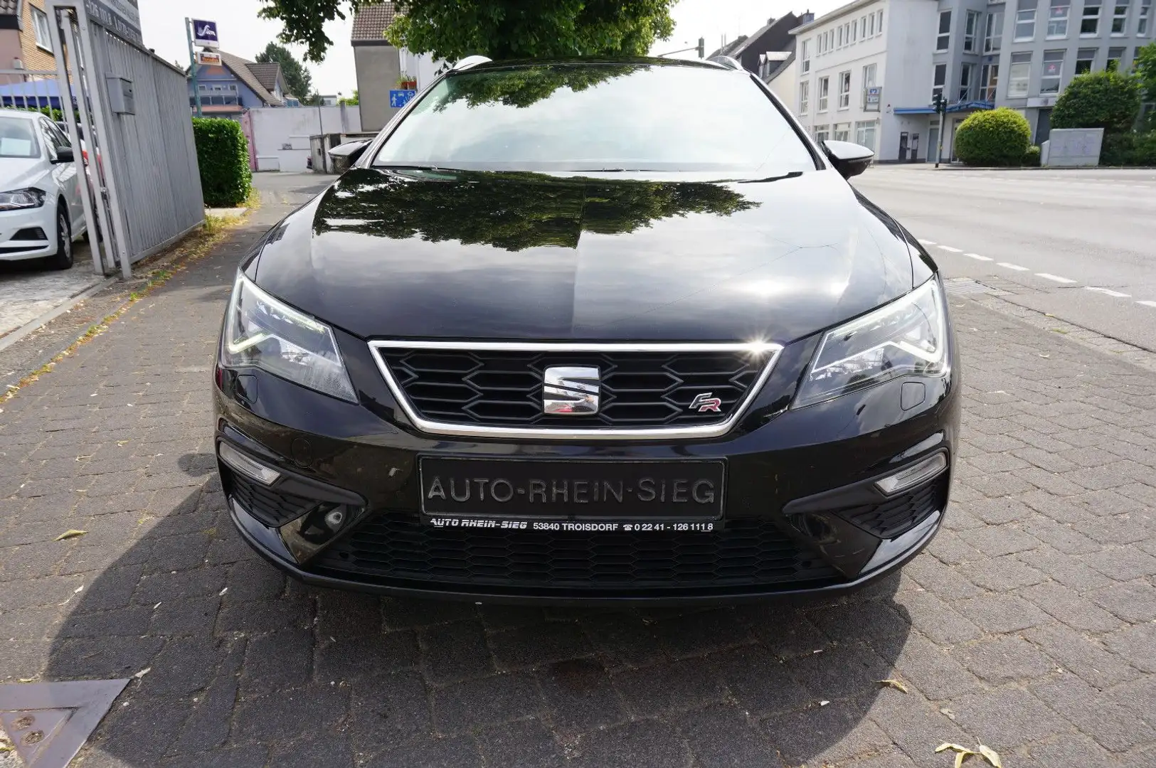 SEAT Leon ST FR 2-Hand/Navi/LED/TOP!!! Schwarz - 2