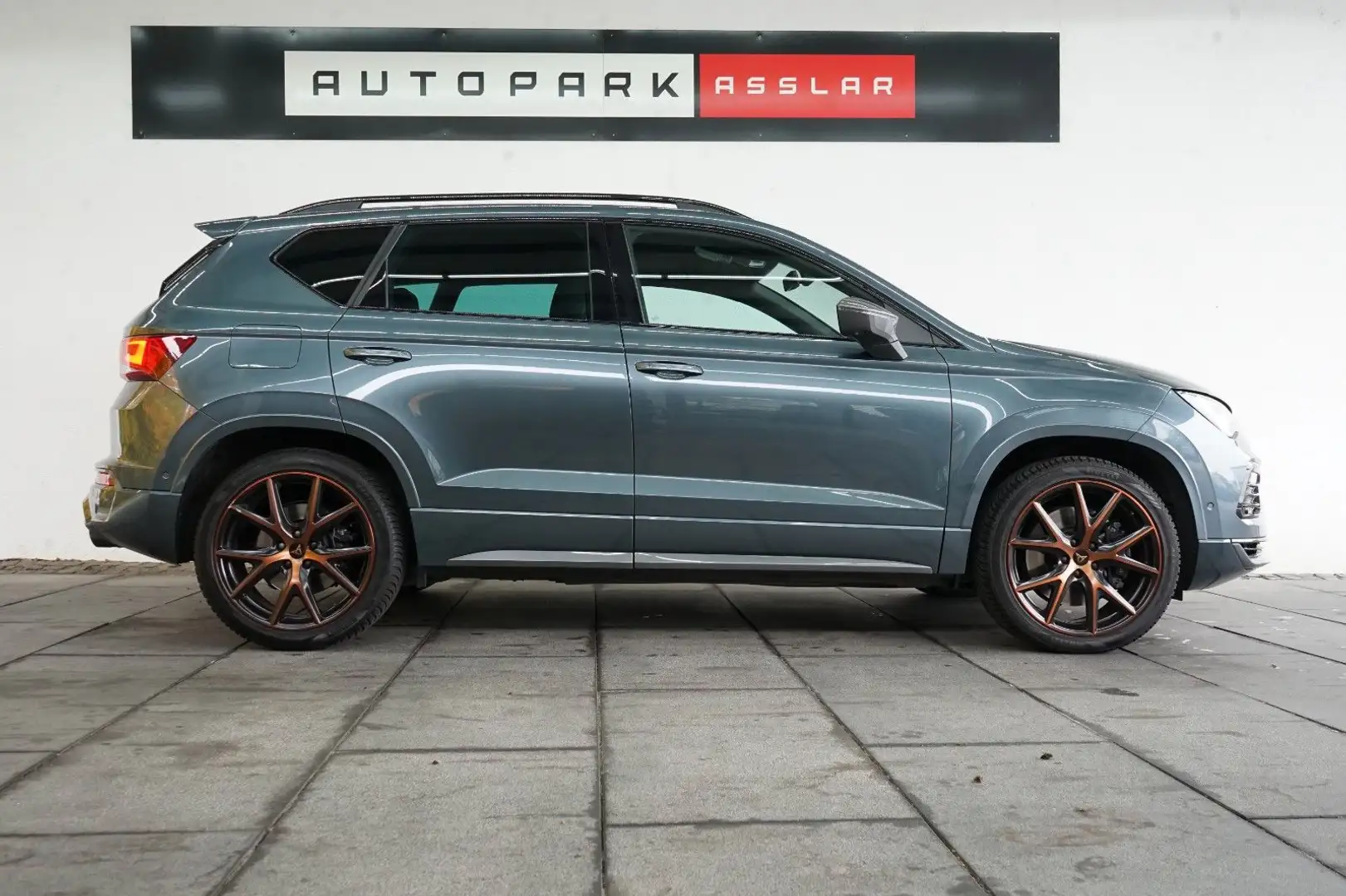 CUPRA Ateca 4Drive/Virtual/DCC/360°CAM/19z Gris - 1