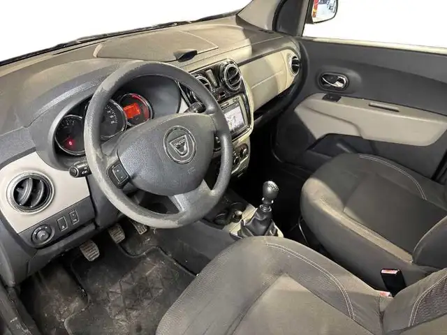 Dacia Lodgy view 11