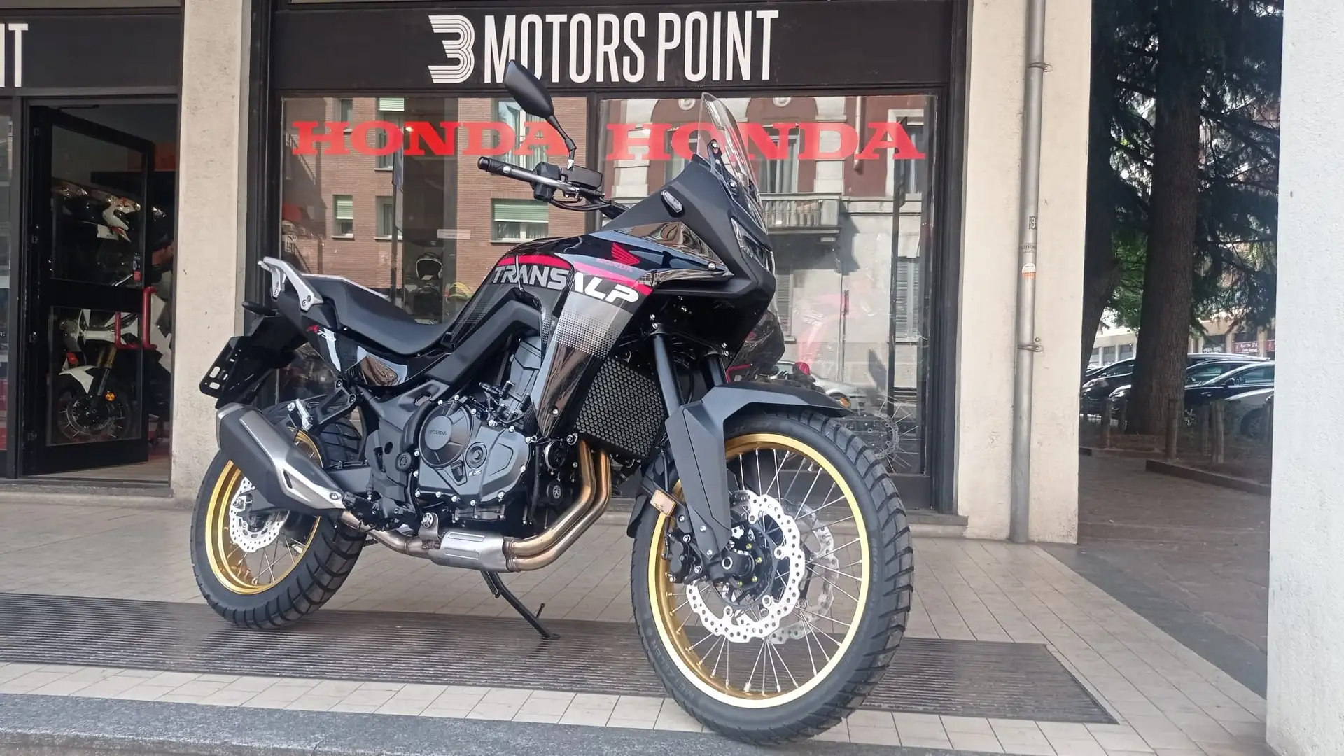 Honda XL 750 Transalp MY25 - 1