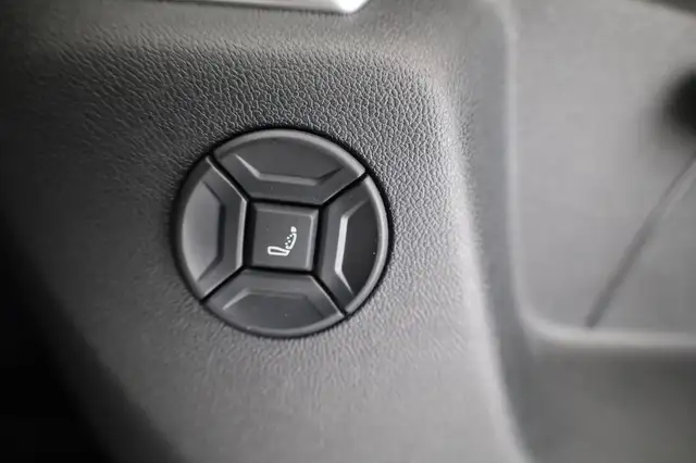 Volkswagen Tiguan view 11