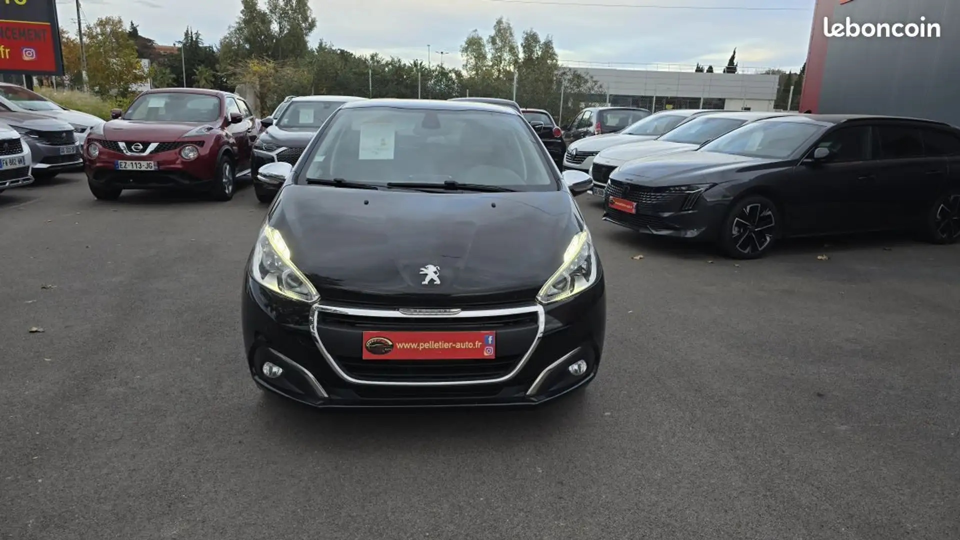 Peugeot 208 82ch BVM5 Style Noir - 2