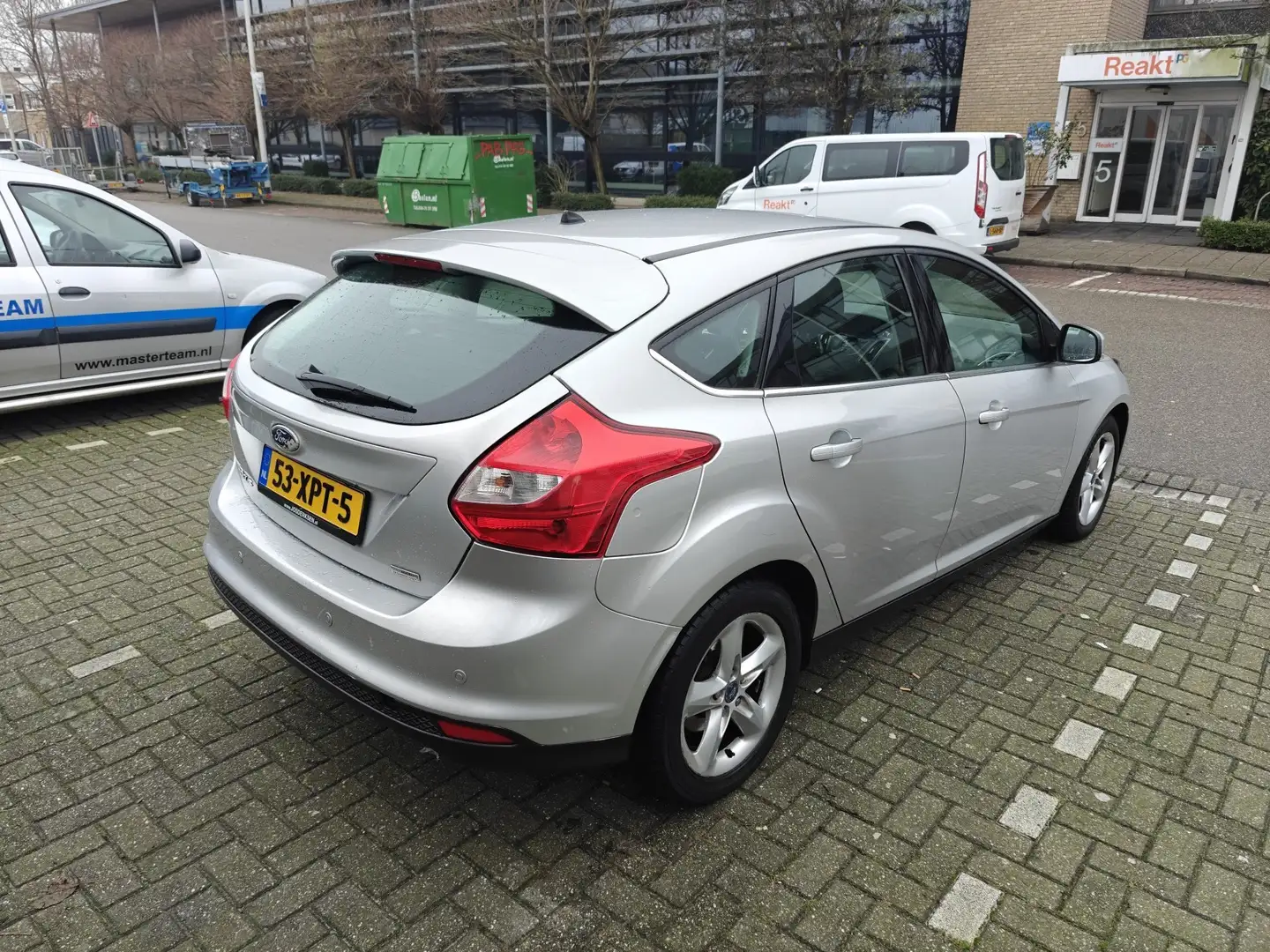 Ford Focus 1.0 EcoB. Titanium Grijs - 2