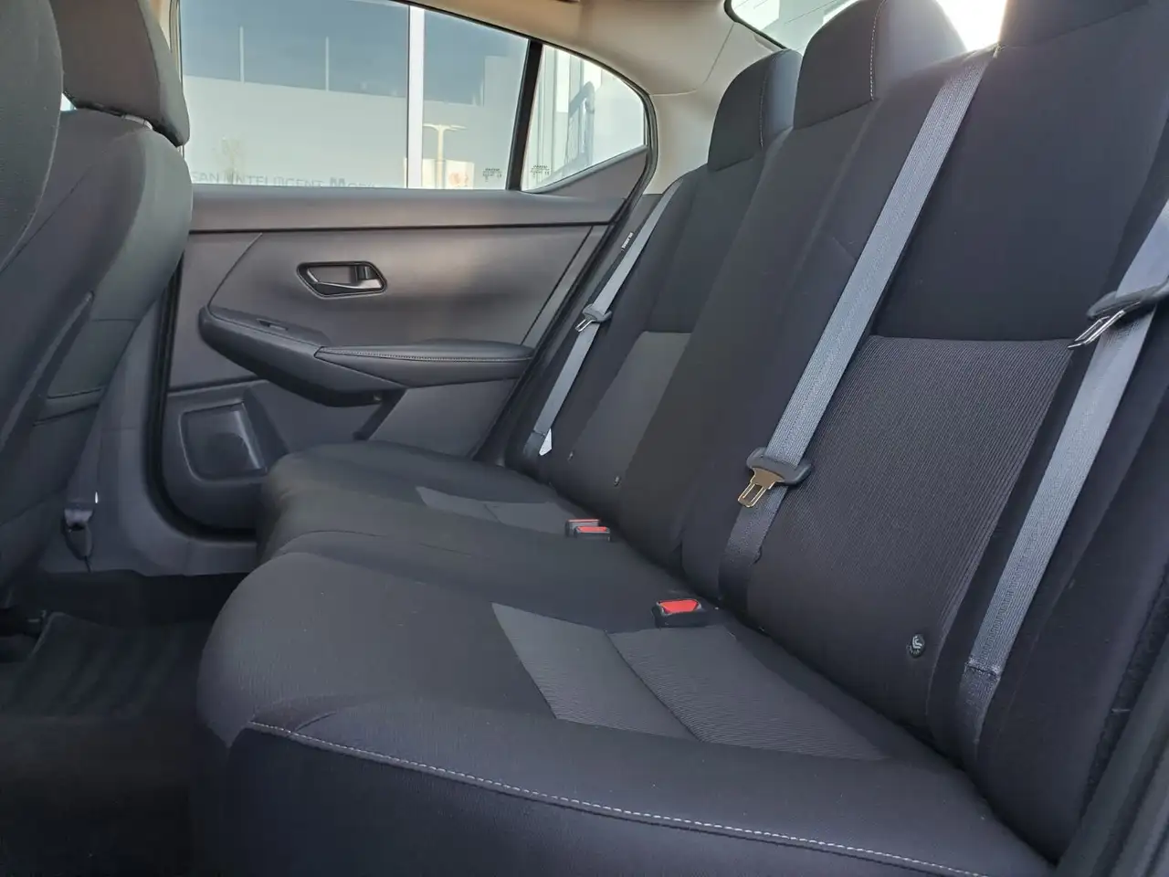 Nissan Sentra снимка Nissan Sentra