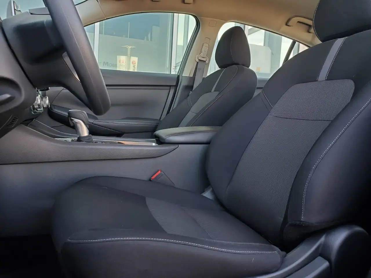 Nissan Sentra снимка Nissan Sentra