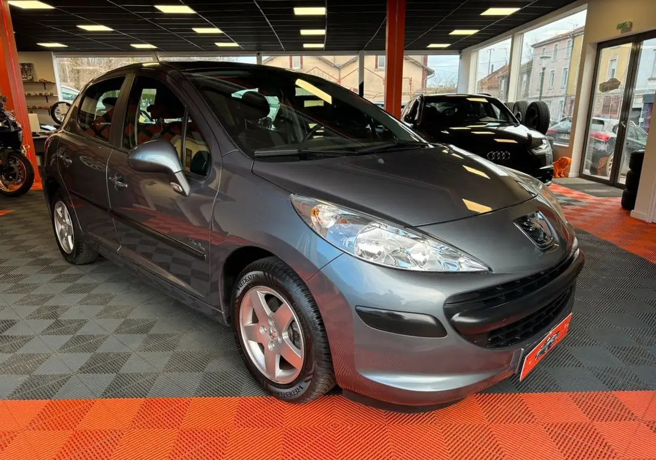 Peugeot 207 URBAN MOVE- 1.4I 16V 95cv Garantie 12 mo