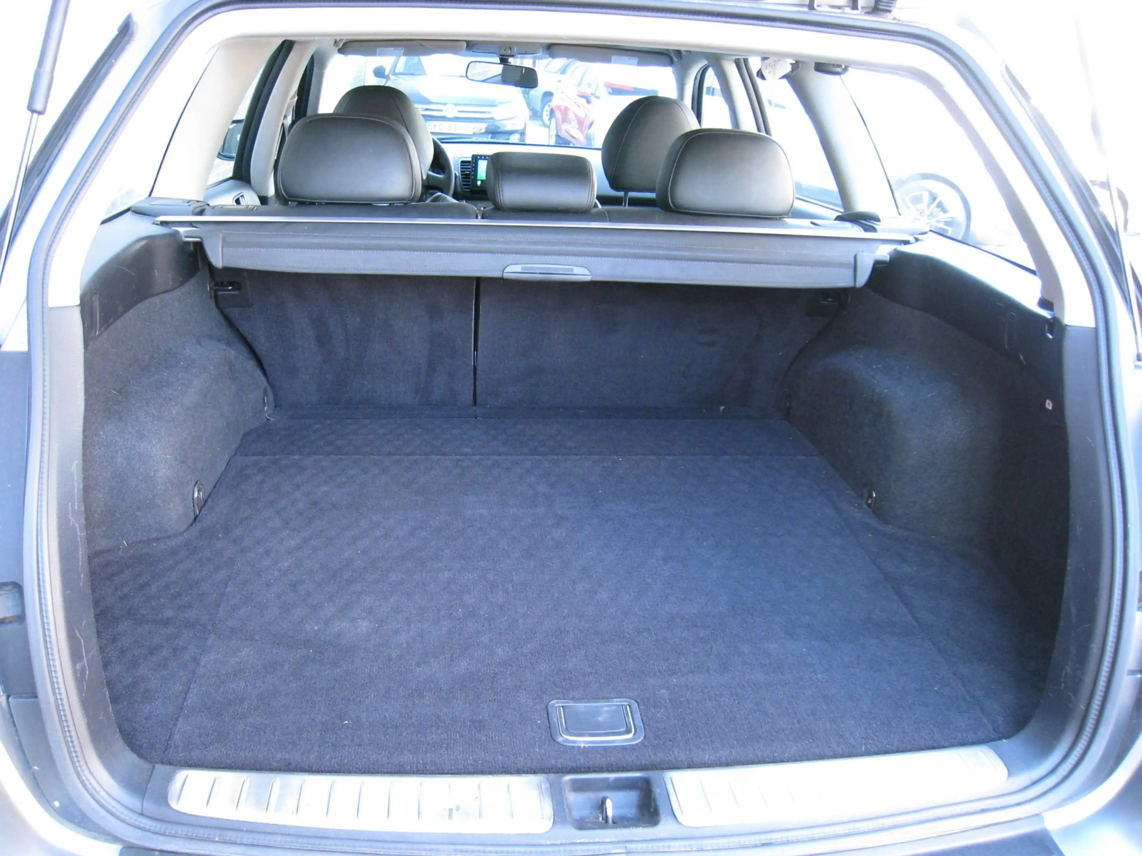 Subaru Legacy Touring Wagon 2.0R - Lederen bekleding - Trekhaak — photo 25