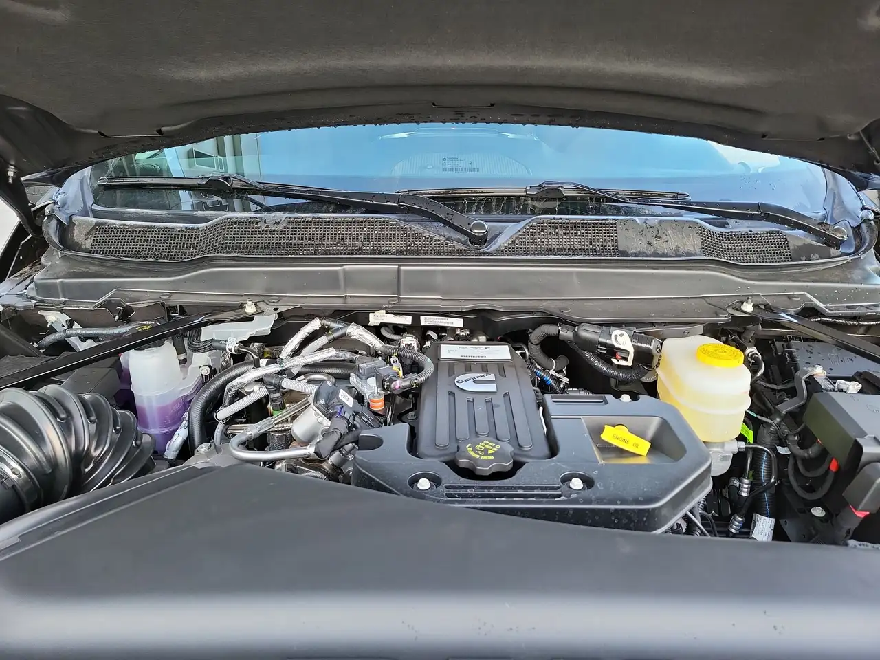 RAM 3500 снимка RAM 3500
