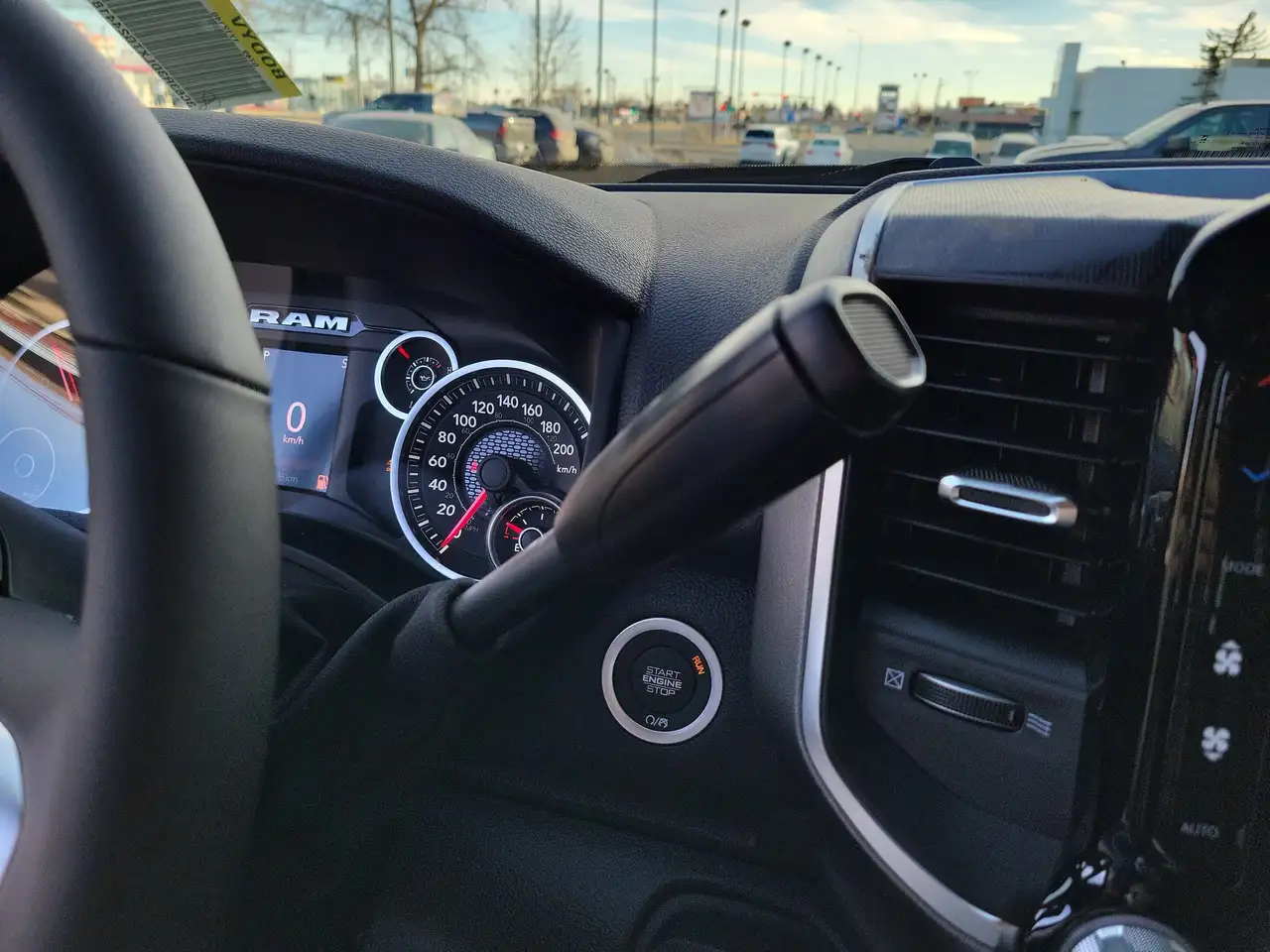 RAM 3500 снимка RAM 3500