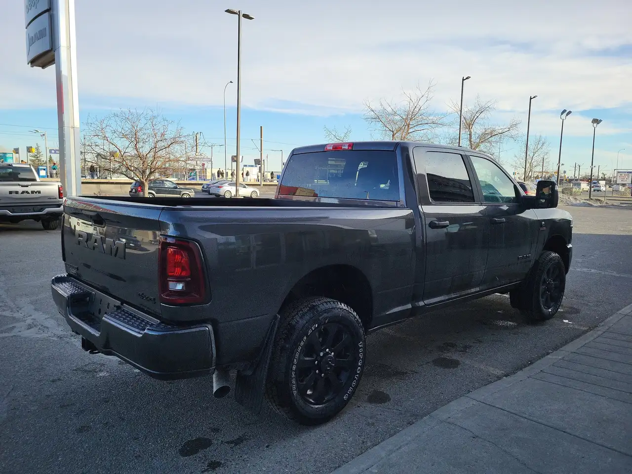 RAM 3500 снимка RAM 3500