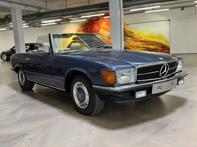 Mercedes-Benz 280 SL w107 Cabrio