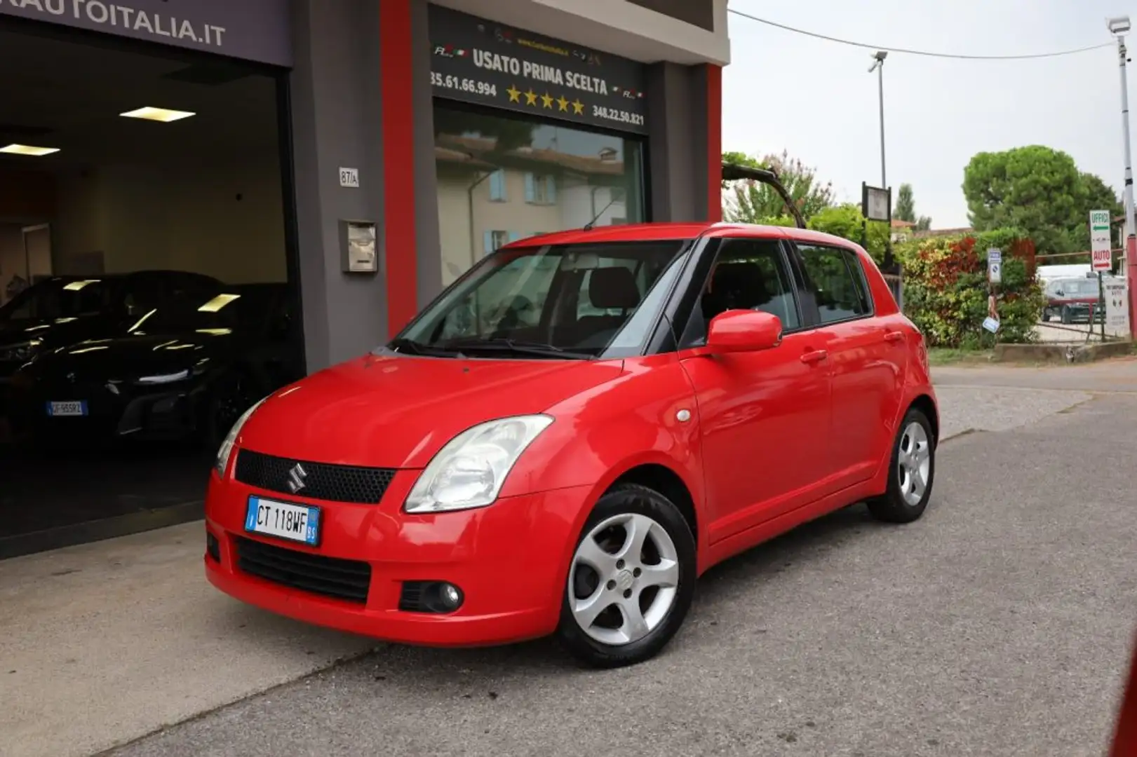 Suzuki Swift 1.3i 5Porte Ideale NEOPATENTATI Navi Clima KEYLESS Rosso - 1
