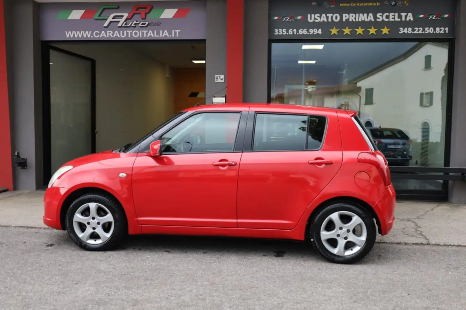 Suzuki Swift 1.3i 5Porte Ideale NEOPATENTATI Navi Clima KEYLESS Rosso - 2