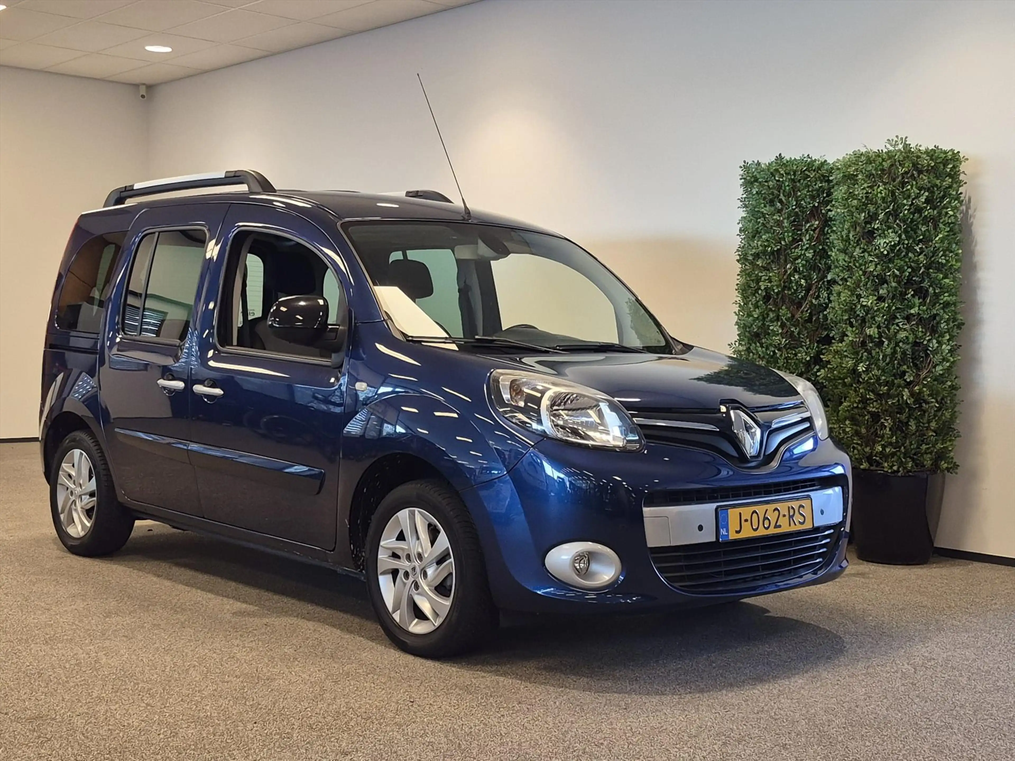 Renault Kangoo Rolstoelauto Automaat 3+1 — photo 14