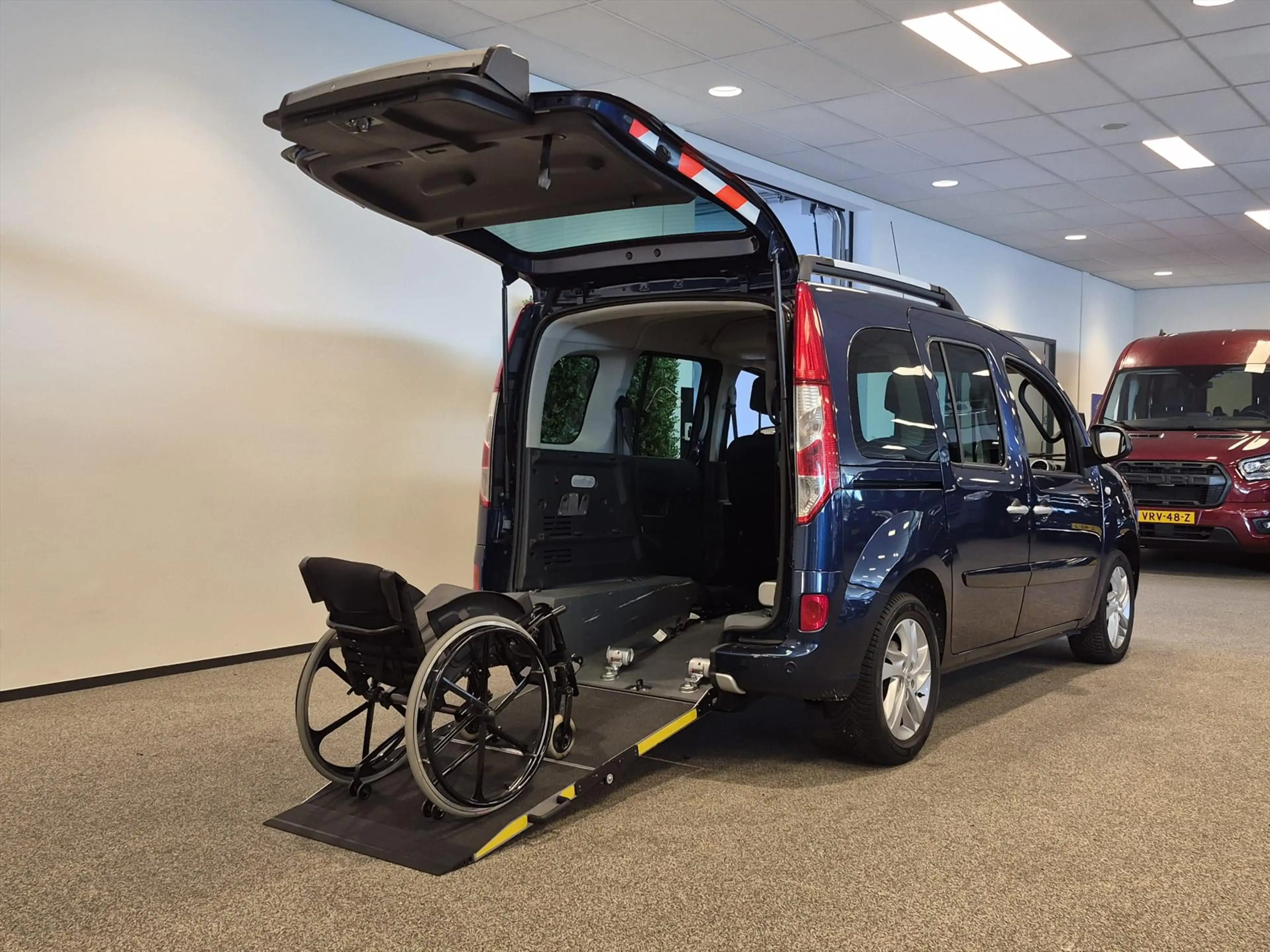Renault Kangoo Rolstoelauto Automaat 3+1 — photo 11
