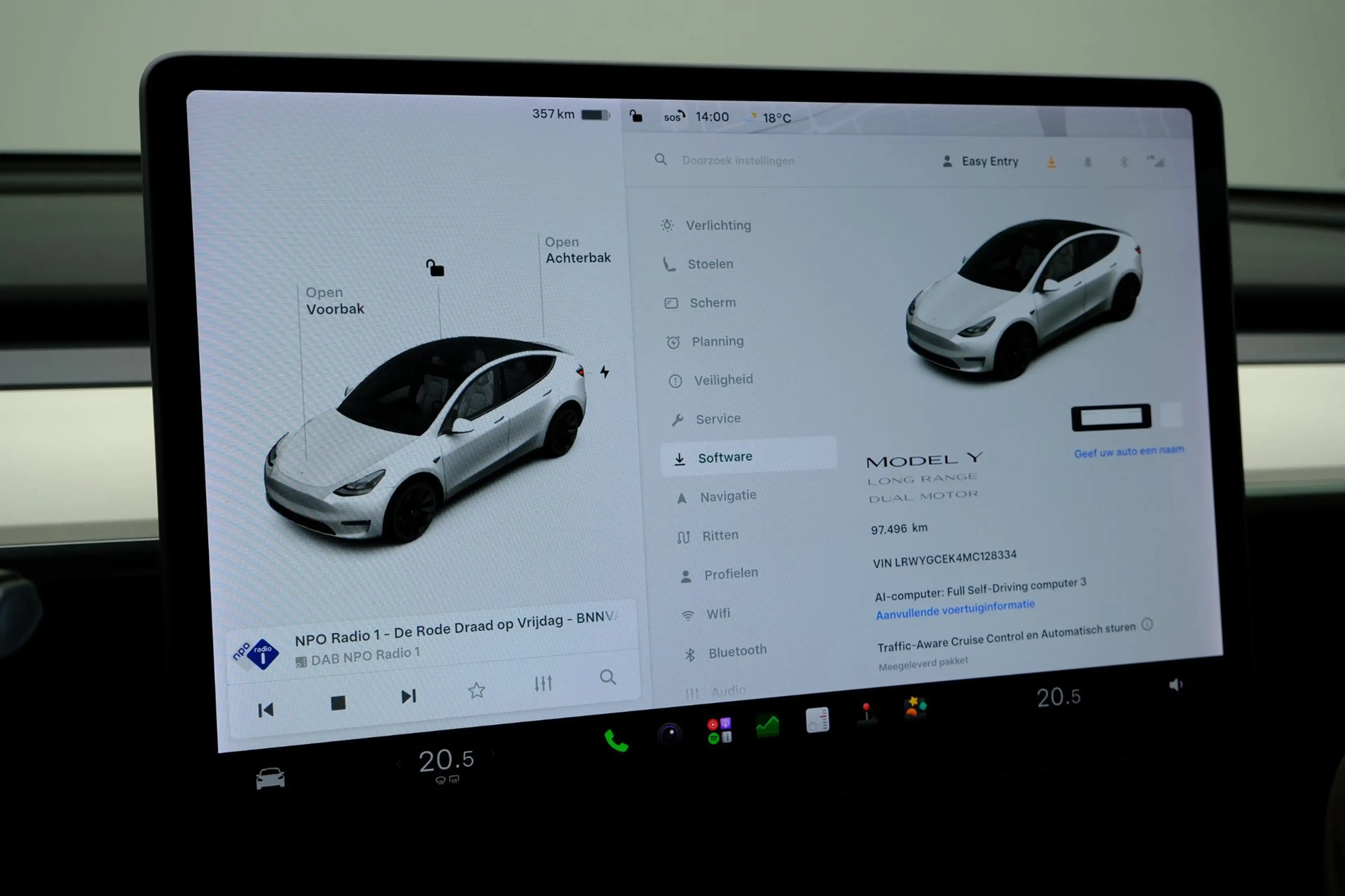 Tesla Model Y Long Range AWD 75 kWh Aut. Leder|Pano|LED|Navi|LMV — photo 15